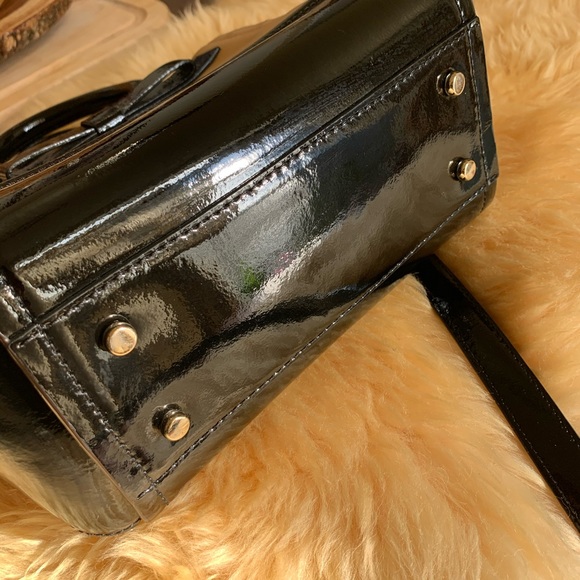 Like New Kate Spade ♠️ beautiful shoulder bag. - Picture 6 of 8